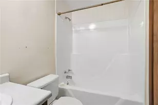 1409 Royal Park Blvd, South Park, PA 15129 - Photo 26
