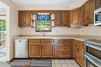 1409 Royal Park Blvd, South Park, PA 15129 - Photo 12