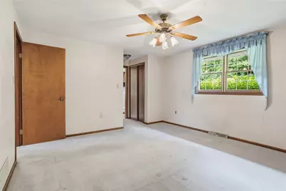 1409 Royal Park Blvd, South Park, PA 15129 - Photo 18