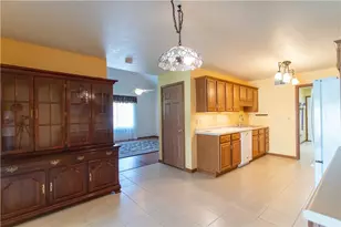 1039 Timberwood Dr, Chippewa Township, PA 15010 - Photo 10