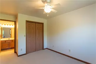 1039 Timberwood Dr, Chippewa Township, PA 15010 - Photo 20