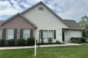 1039 Timberwood Dr, Chippewa Township, PA 15010 - Photo 2