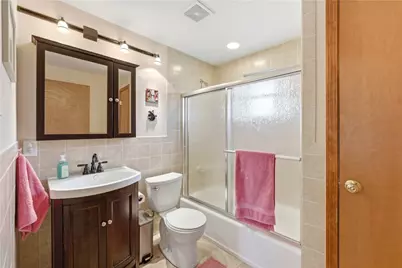 200 Avenue F, Pittsburgh, PA 15221 - Photo 38
