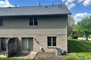 117 Windy Dr, Center Township, PA 16001 - Photo 12