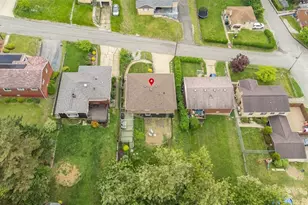 411 Maple St, West Mifflin, PA 15122 - Photo 36
