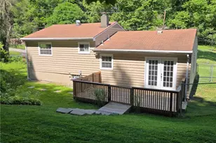 107 McKenna Dr, Hopewell Township, PA 15001 - Photo 4