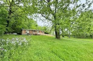 904 Court St, New Castle, PA 16101 - Photo 2