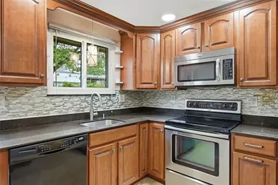 6801 Buchanan Avenue, West Mifflin, PA 15122 - Photo 18