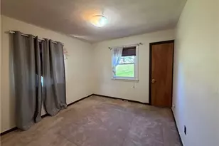 622 Cross St, Slippery Rock, PA 16057 - Photo 8
