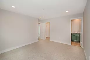 3026 Green Ln, Bridgeville, PA 15017 - Photo 12