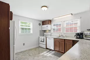 31 Barton Dr, Pittsburgh, PA 15221 - Photo 14