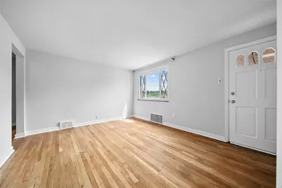 529 Beaufort Ave, Pittsburgh, PA 15226 - Photo 6