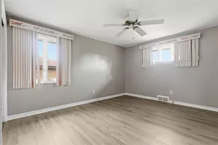 4798 Doverdell Dr, Pittsburgh, PA 15236 - Photo 16