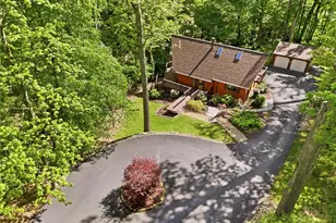 106 Lyndon Ln, Baden, PA 15005 - Photo 2