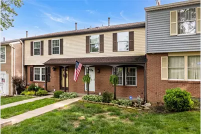 202 Olde Orchard Dr #202, South Fayette, PA 15017 - Photo 2