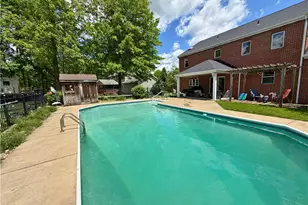 22 Kings Ln, Pine Township, PA 16127 - Photo 8