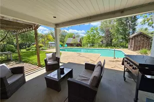 22 Kings Ln, Pine Township, PA 16127 - Photo 4