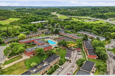 432 Country View Court, Pittsburgh, PA 15205 - Photo 4