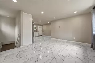 270 Fiesta Dr, Pittsburgh, PA 15239 - Photo 6