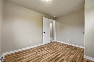 270 Fiesta Dr, Pittsburgh, PA 15239 - Photo 18