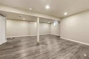 270 Fiesta Dr, Pittsburgh, PA 15239 - Photo 22