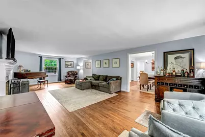 3225 Comanche Rd, Bethel Park, PA 15241 - Photo 6