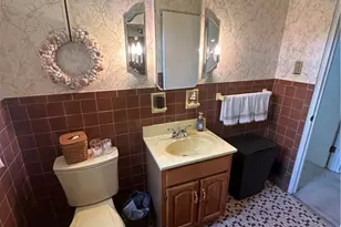 200 Arla Dr, Green Tree, PA 15220 - Photo 28