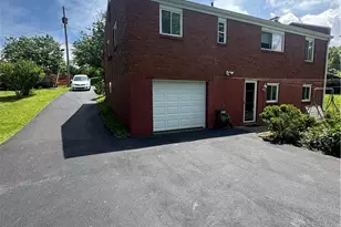 200 Arla Dr, Green Tree, PA 15220 - Photo 16
