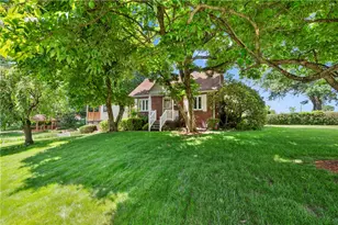 3210 Thornwood Dr, Bethel Park, PA 15102 - Photo 26