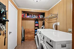 2619 Mt Royal Rd, Pittsburgh, PA 15217 - Photo 10