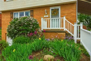 3970 Deervue Dr, Pittsburgh, PA 15227 - Photo 12