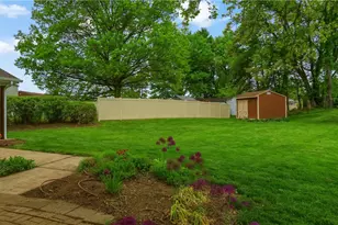 3970 Deervue Dr, Pittsburgh, PA 15227 - Photo 8
