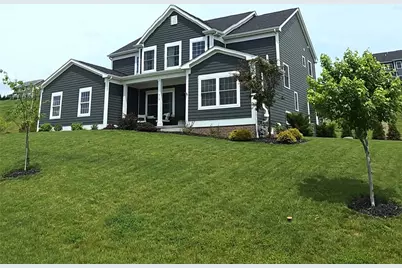 216 Hickory Ln, Adams Township, PA 16046 - Photo 2