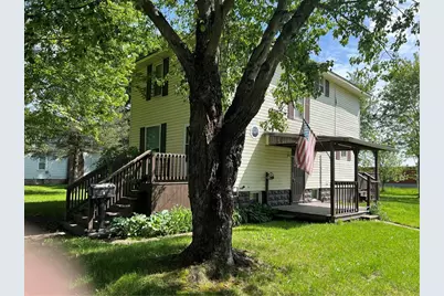 8 Lancaster Ave, Greenville Boro, PA 16125 - Photo 2