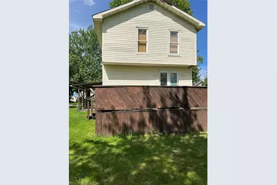 8 Lancaster Ave, Greenville Boro, PA 16125 - Photo 4