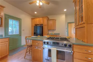 213 Grant St, Greensburg, PA 15601 - Photo 6