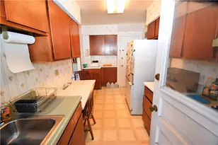 6347 Alderson St, Pittsburgh, PA 15217 - Photo 10
