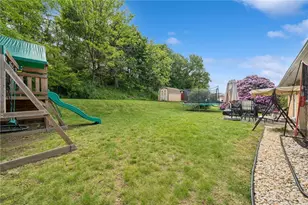 551 Hickory Dr, Hempfield Township, PA 15601 - Photo 22
