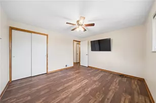 551 Hickory Dr, Hempfield Township, PA 15601 - Photo 14