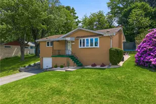 551 Hickory Dr, Hempfield Township, PA 15601 - Photo 2
