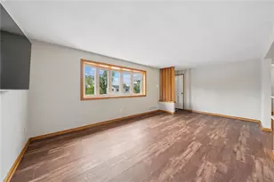 551 Hickory Dr, Hempfield Township, PA 15601 - Photo 10