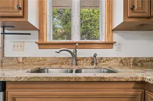 551 Hickory Dr, Hempfield Township, PA 15601 - Photo 12