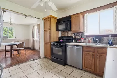 1803 Iowa Ave, West Mifflin, PA 15122 - Photo 8