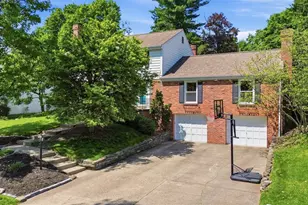 8273 Brittany Pl, Pittsburgh, PA 15237 - Photo 2