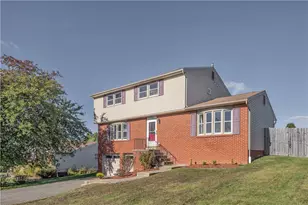 20 Pecan Dr, Pittsburgh, PA 15235 - Photo 2