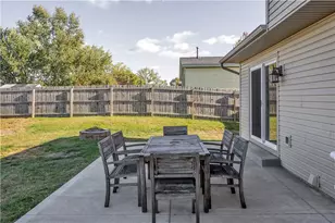 20 Pecan Dr, Pittsburgh, PA 15235 - Photo 8
