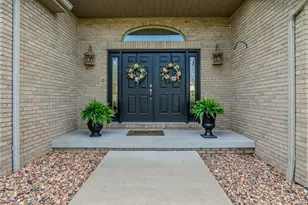 108 Sunray Dr, Center Township, PA 15001 - Photo 4
