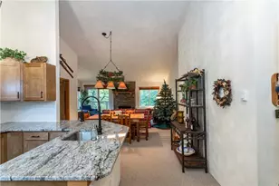5113 Summit Dr, Hidden Valley, PA 15502 - Photo 4