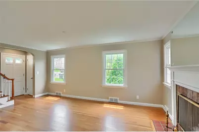 516 Pine Ave, Ellwood City, PA 16117 - Photo 8