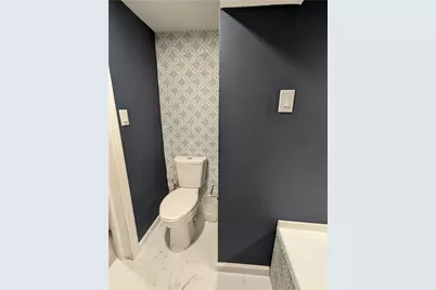 513 W Miller Ave, Munhall, PA 15120 - Photo 24
